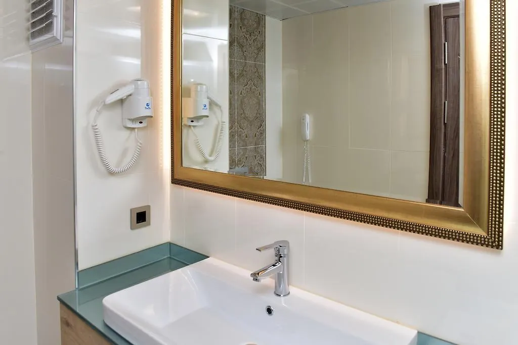 אושאק Agaoglu Otel