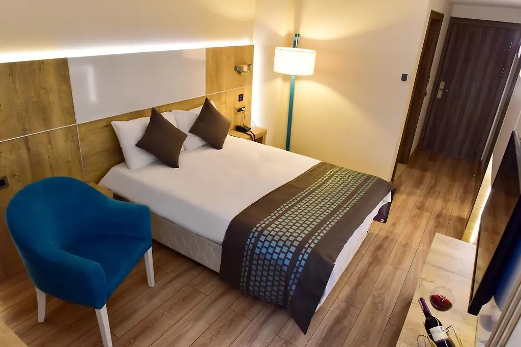 אושאק Agaoglu Otel