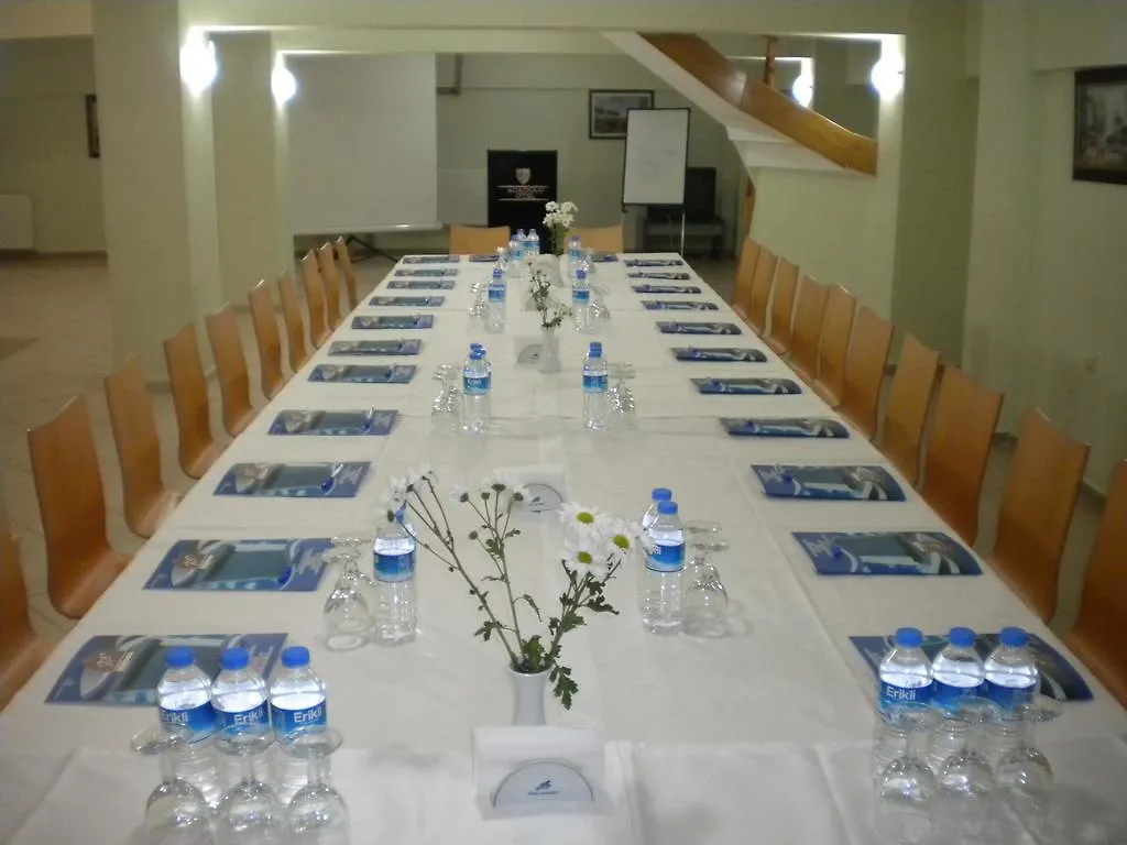 אושאק Agaoglu Otel