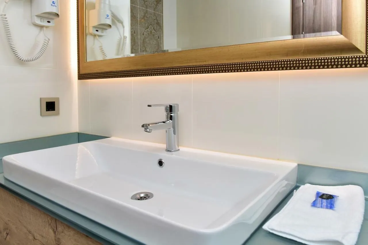 מלון אושאק Agaoglu Otel